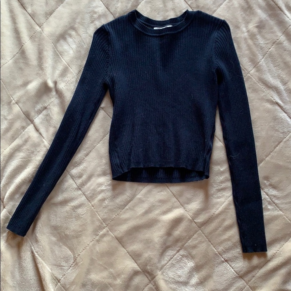 Navy blue cropped sweater